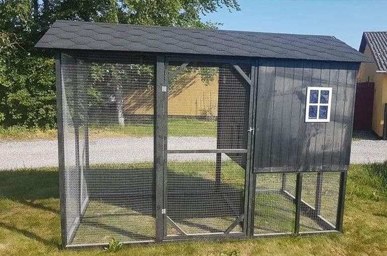 Domek z siatką